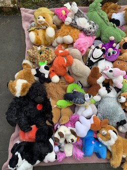 Plyšáci: Albi, Mimoni, Barbie, Štístko a Poupěnka, Furby - 3