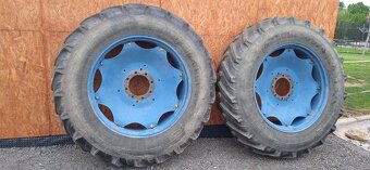 Zetor prodám kompletní zadní kola - 3