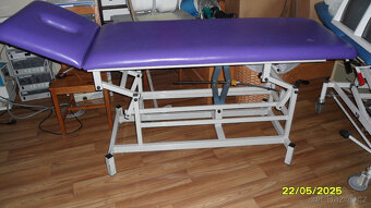 Masážní/rehabilitační/vyšetřovací lehátko PROFI manumed 221 - 3