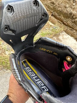 Brusle Bauer Supreme Mach - 3