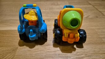 2 autíčka na setrvačník - 3