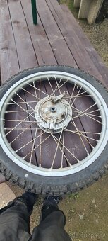 Přední kolo soutěžní ČZ ENDURO + barum s22 pásne na duby - 3