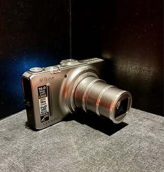 Nikon Coolpix S9300 – kompaktní fotoaparát s 18× zoomem - 3