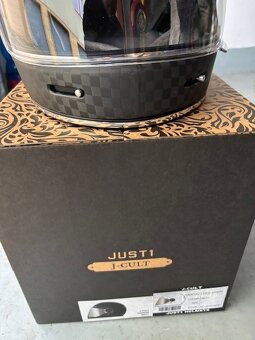 Moto přilba karbon - 3