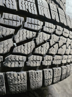 215/65R16C 109/107T Firestone - 3