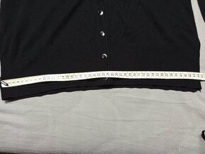 Černý svetřík na knoflíky, vel. L - 3