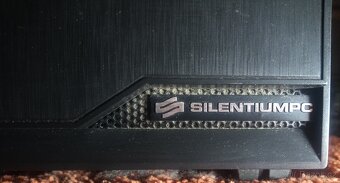 Prodám herní stolní p.c. AORUS - 3