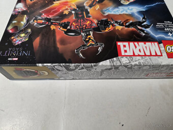LEGO® Marvel 76289 Sestavitelná figurka Thor vs. Surtur - 3