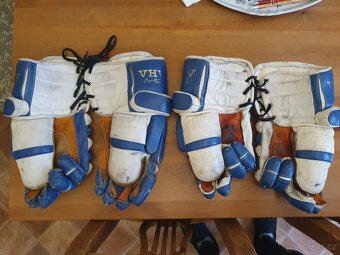 Retro hokejové rukavice - 3