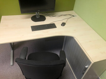 3x kancelářské pracoviště - 3