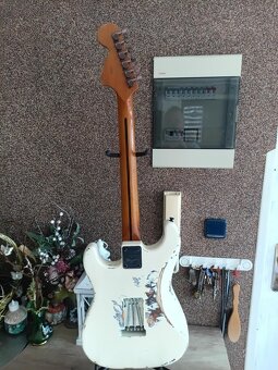 Elektrická kytara Stratocaster Relic - 3