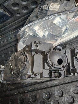 Přední světla Audi A4 B7 - 3