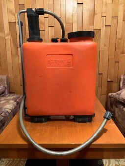 Zahradní posřtikovač 12l - 3