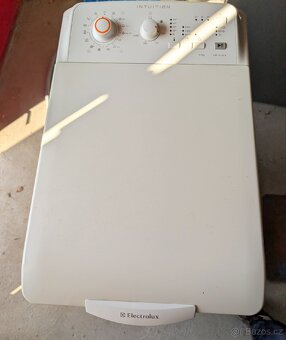 Prodám pračku Electrolux (vrchem plněná) - 3