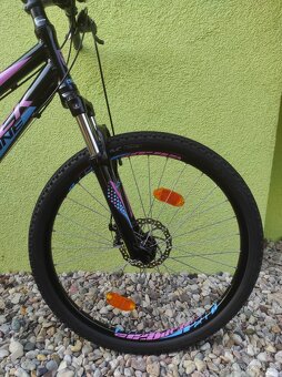 Značkové kolo Rock Machine 26"/18" (černá/fialová) - 3