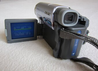 Handycam SONY DCR-TRV 19E, - 3