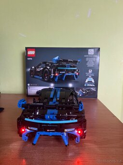 LEGO® Technic 42176 - Porsche GT4 e-Performance - 3