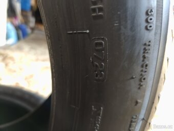 Letní pneu Bridgestone 265/45R21 108H - 3