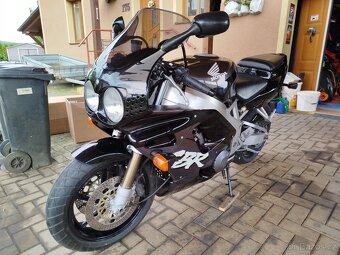 Honda CBR 900rr sc28 tv 93 - 3