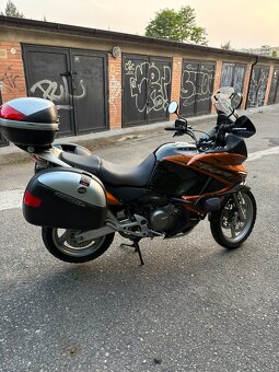 Honda XL 1000V Varadero - 3
