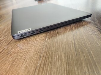 Lenovo Yoga Slim 6 - OLED - core i5-1240p / 16GB ram/512 SSD - 3