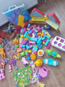 EXTRA MIX HRAČEK - 3