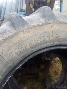 Pneu 520/70R38 - 3