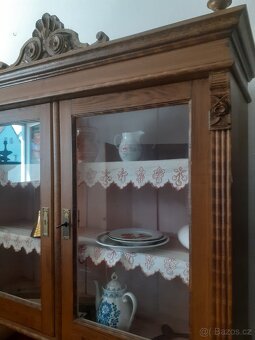 Starožitny přibornik,kredenc - 3