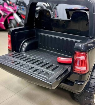 Dětské elektrické autíčko DODGE RAM 3500 2x200W, 24V 7Ah - 3