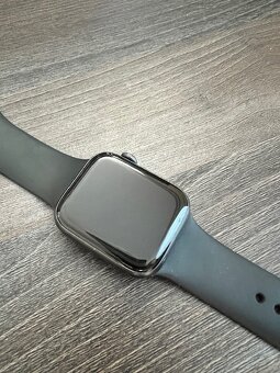 Apple Watch Series 6 44mm, Space Gray + řemínky zdarma - 3