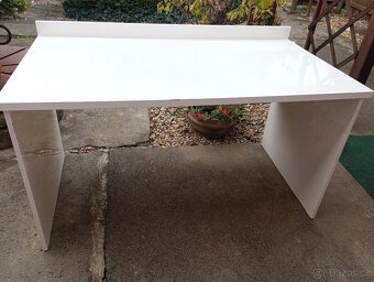 Pracovní stůl s kontejnerem - 3