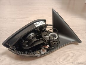 Škoda Octavia IV - samostmívací pravé zrcátko, plná výbava - 3