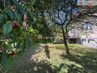 Prodej vícegeneračního rodinného domu o dispozici 5+1 v Doln - 3