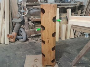 Dřevěný stojan na víno - 3