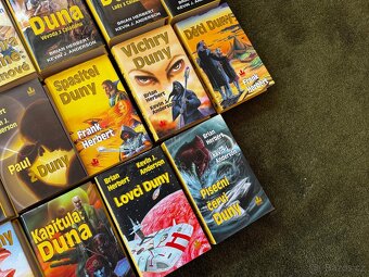 Duna - 23 knih - KOMPLET sbírka Baronet - 3