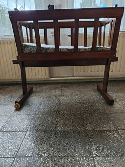 DŘEVĚNÁ KOLÉBKA - 3