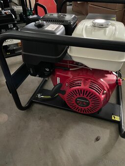 Elektrický generátor, 8.7 kVA ; 3-fázový ; motor 4-taktní - 3