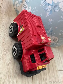 Hasiči a bagr, stroje na pískoviště - 3