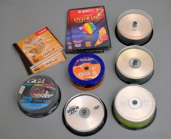 Paměťová média CD-R , DVD-R , DVD+R - 3