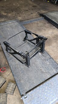 Sedadlo spolujezdce DUCATO 250 rám sedadla - 3