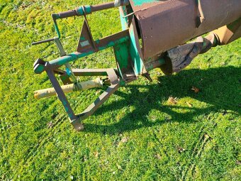 Půdní rýhovací fréza za traktor - 3