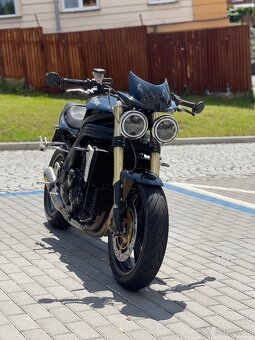 TRIUMPH 1 050 ST - 3