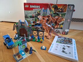 Lego Juniors 10758- Útěk T.rexe - 3