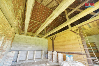 Prodej zemědělského objektu v Křižovatce s pozemkem 10428 m2 - 3