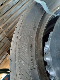 225/50 R17 - 3