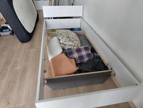 Bílá postel bez roštu - 3