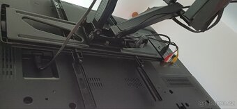 TV + posuvný a otočný držák+ Dvd přehrávač a cca 200 Dvd - 3