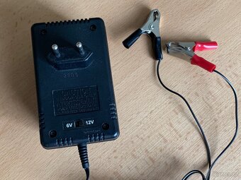 Moto nabíječka baterií 6/12V 500mAh - 3
