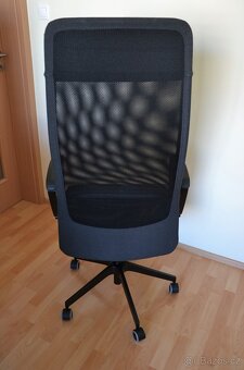 Kancelářská židle Ikea Markus PC 4000,- NOVÁ - 3