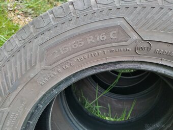 Pneu 215/65 R16 - 3